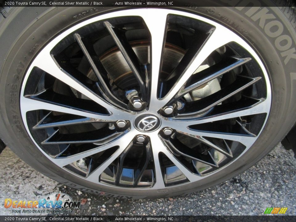 2020 Toyota Camry SE Celestial Silver Metallic / Black Photo #7