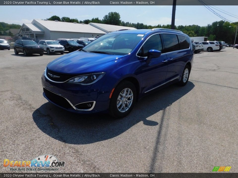 2020 Chrysler Pacifica Touring L Ocean Blue Metallic / Alloy/Black Photo #2