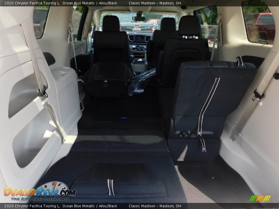 2020 Chrysler Pacifica Touring L Ocean Blue Metallic / Alloy/Black Photo #7
