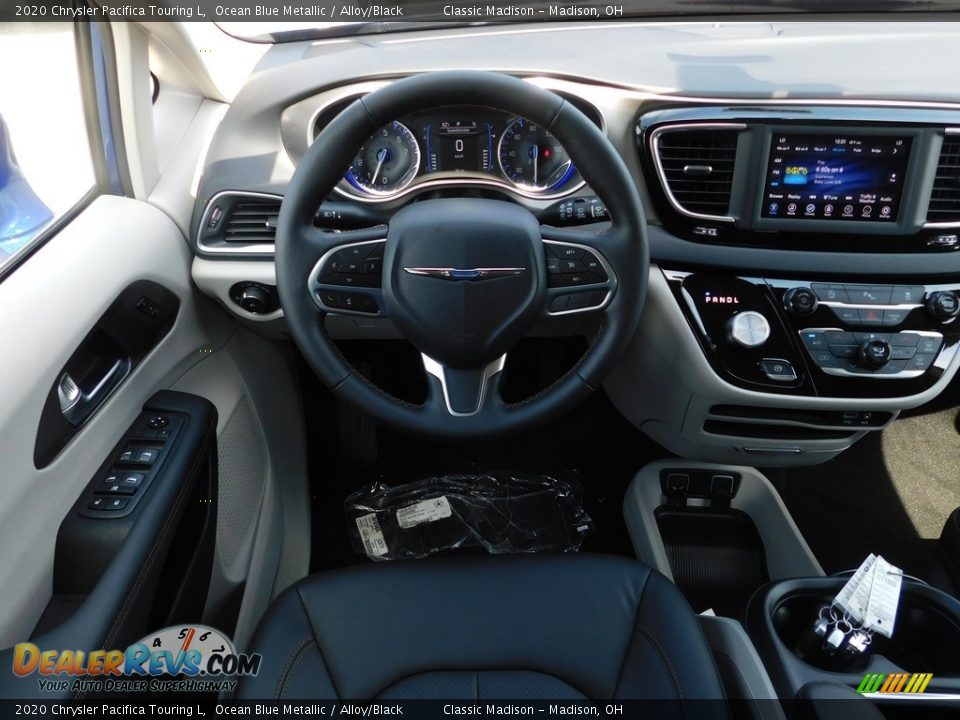 2020 Chrysler Pacifica Touring L Ocean Blue Metallic / Alloy/Black Photo #11