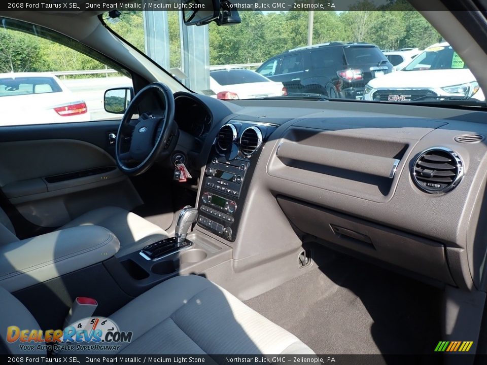2008 Ford Taurus X SEL Dune Pearl Metallic / Medium Light Stone Photo #6