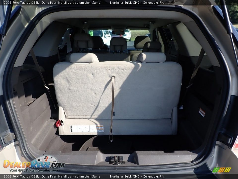 2008 Ford Taurus X SEL Dune Pearl Metallic / Medium Light Stone Photo #11