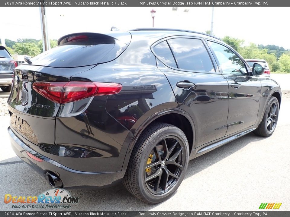 2020 Alfa Romeo Stelvio TI Sport AWD Vulcano Black Metallic / Black Photo #5