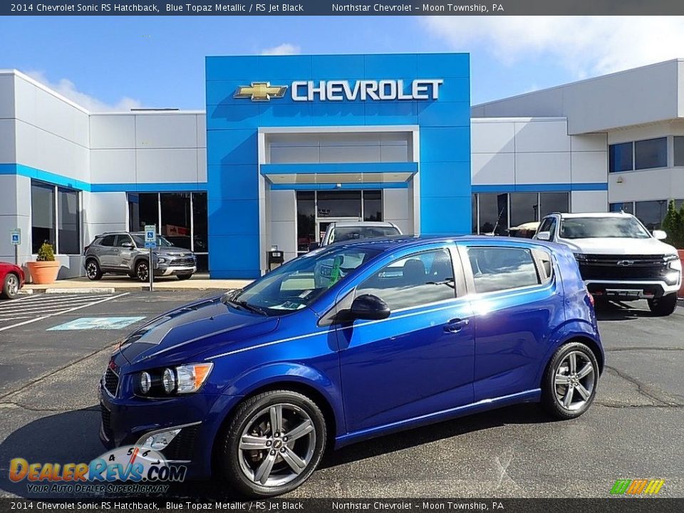 Front 3/4 View of 2014 Chevrolet Sonic RS Hatchback Photo #1