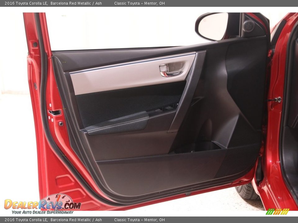2016 Toyota Corolla LE Barcelona Red Metallic / Ash Photo #4