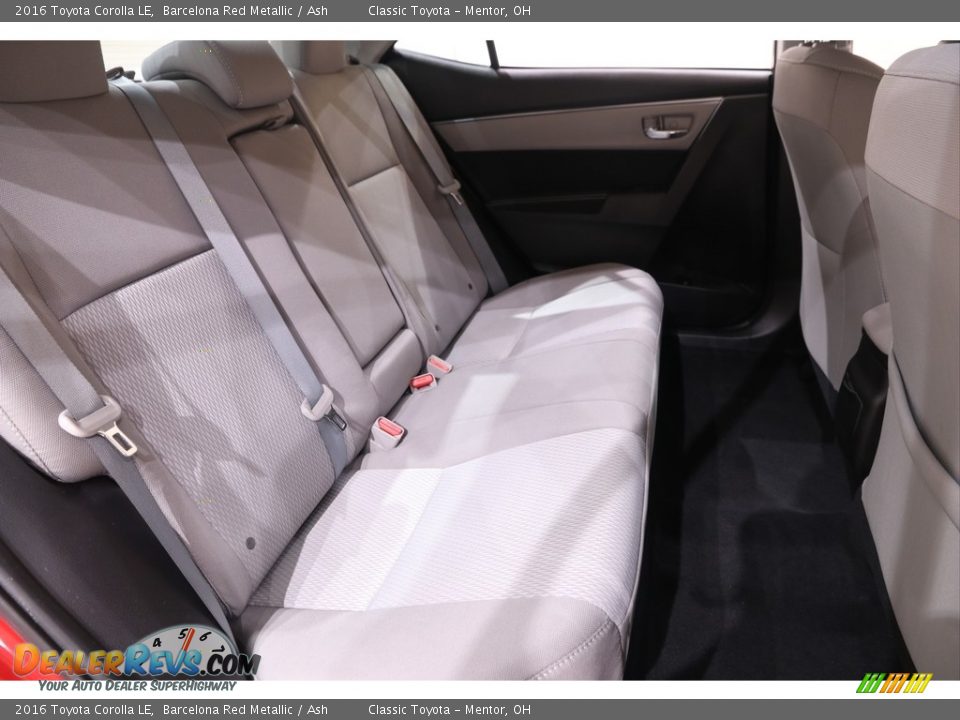 2016 Toyota Corolla LE Barcelona Red Metallic / Ash Photo #16