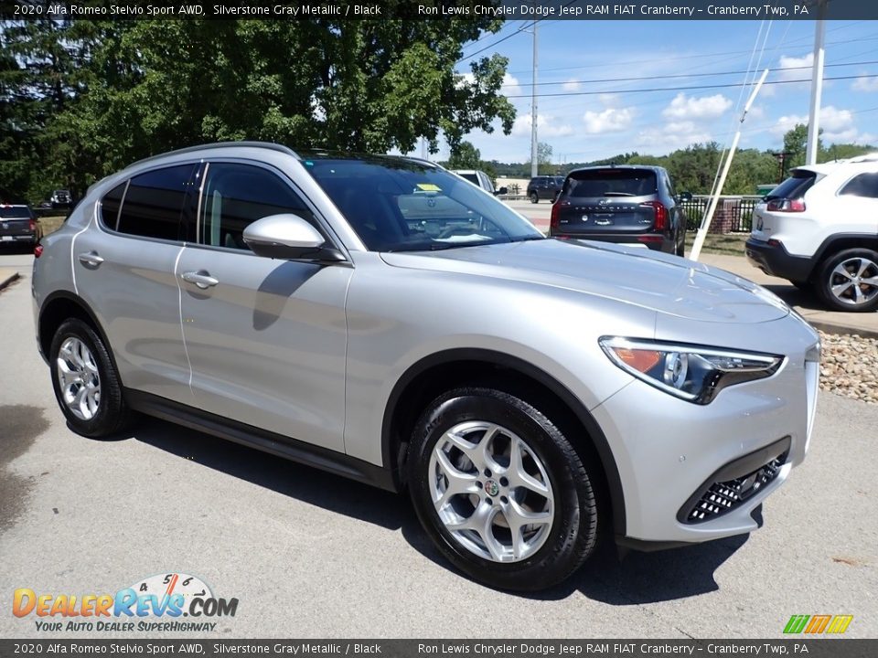 Front 3/4 View of 2020 Alfa Romeo Stelvio Sport AWD Photo #3