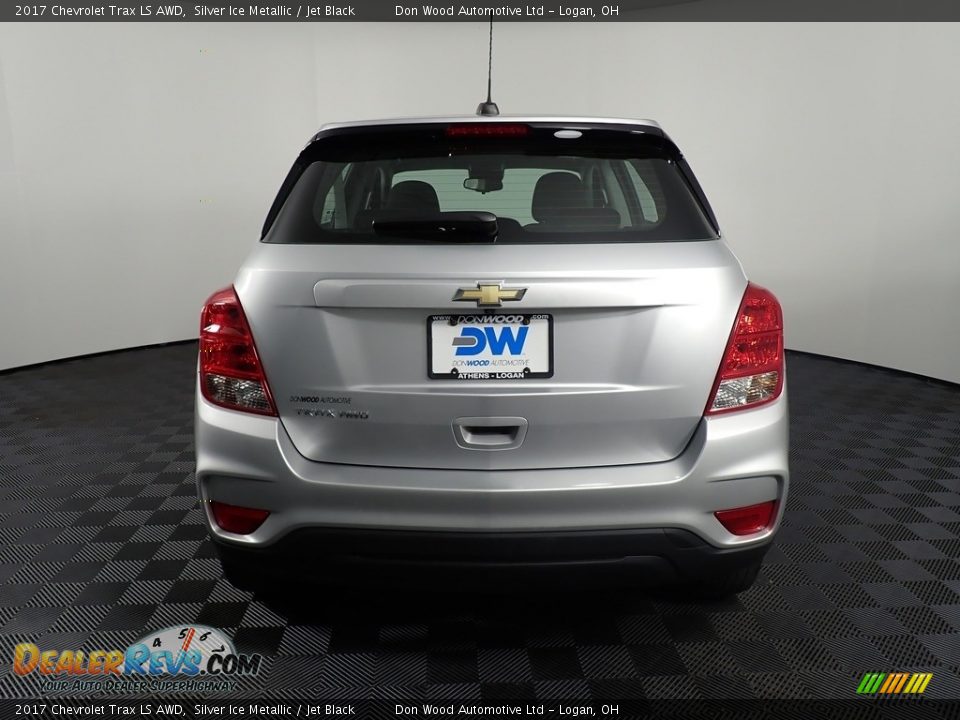 2017 Chevrolet Trax LS AWD Silver Ice Metallic / Jet Black Photo #12