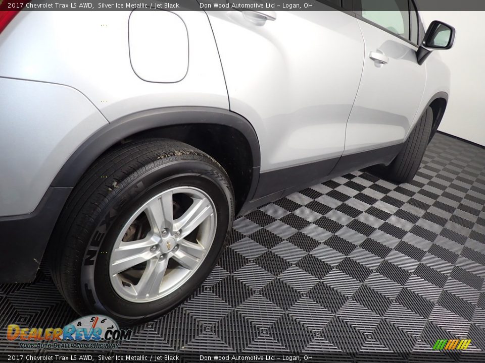 2017 Chevrolet Trax LS AWD Silver Ice Metallic / Jet Black Photo #16