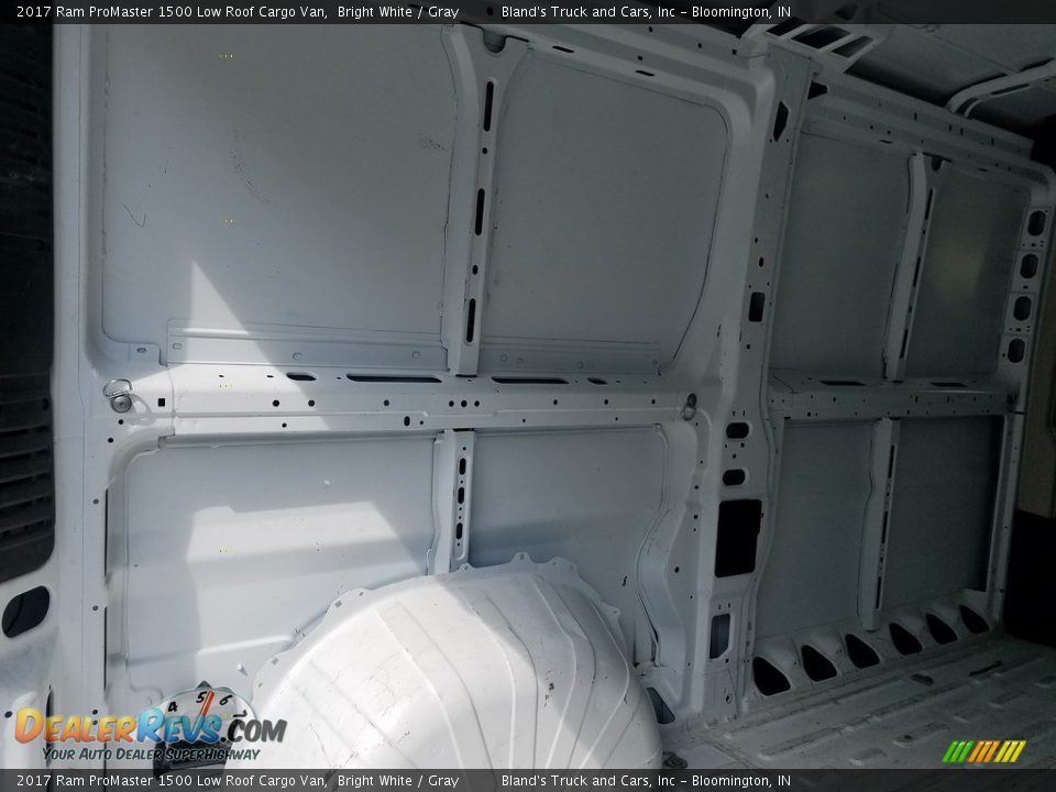 2017 Ram ProMaster 1500 Low Roof Cargo Van Bright White / Gray Photo #7