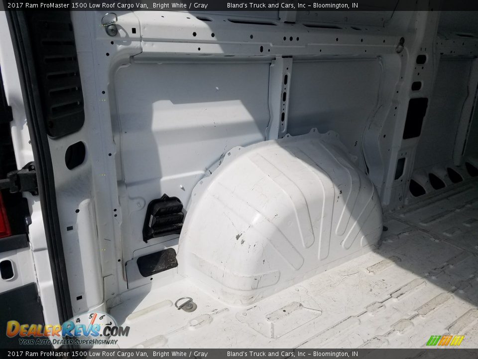 2017 Ram ProMaster 1500 Low Roof Cargo Van Bright White / Gray Photo #8