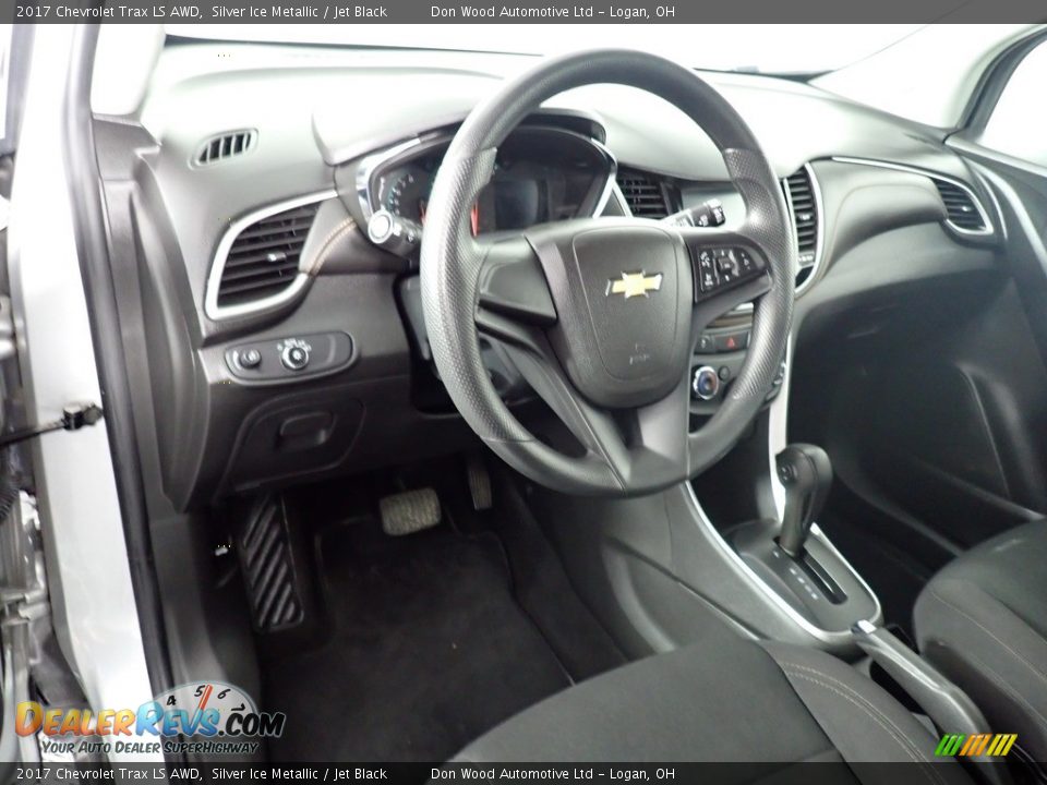 2017 Chevrolet Trax LS AWD Silver Ice Metallic / Jet Black Photo #28