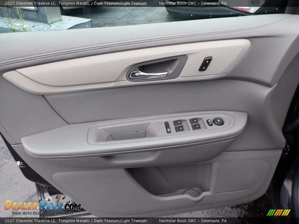 2017 Chevrolet Traverse LS Tungsten Metallic / Dark Titanium/Light Titanium Photo #24
