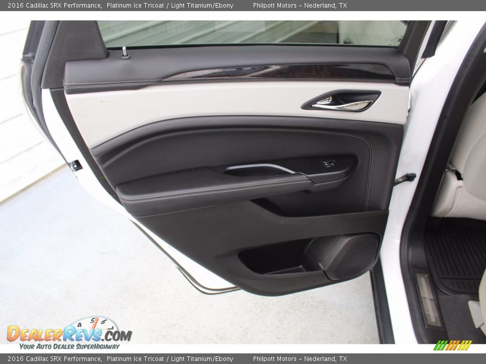 2016 Cadillac SRX Performance Platinum Ice Tricoat / Light Titanium/Ebony Photo #25