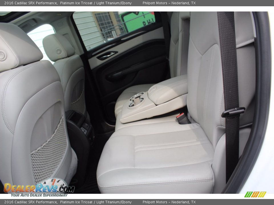 2016 Cadillac SRX Performance Platinum Ice Tricoat / Light Titanium/Ebony Photo #26