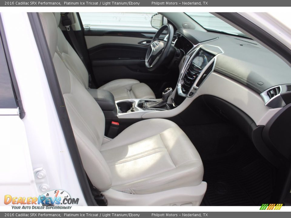 2016 Cadillac SRX Performance Platinum Ice Tricoat / Light Titanium/Ebony Photo #34