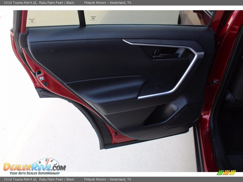 2019 Toyota RAV4 LE Ruby Flare Pearl / Black Photo #18