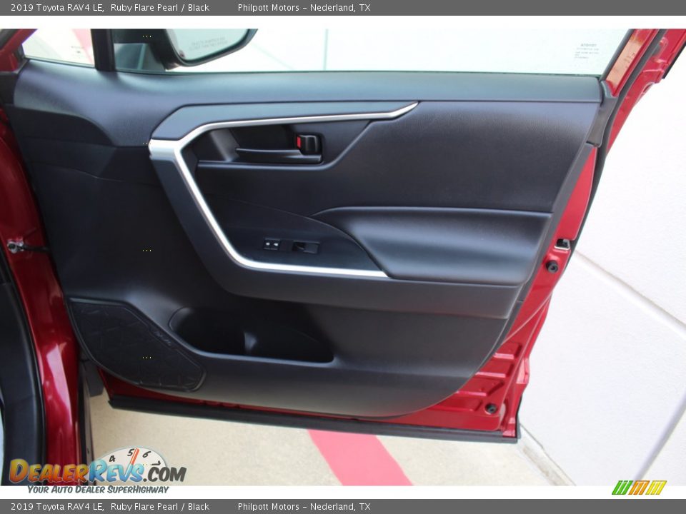2019 Toyota RAV4 LE Ruby Flare Pearl / Black Photo #25