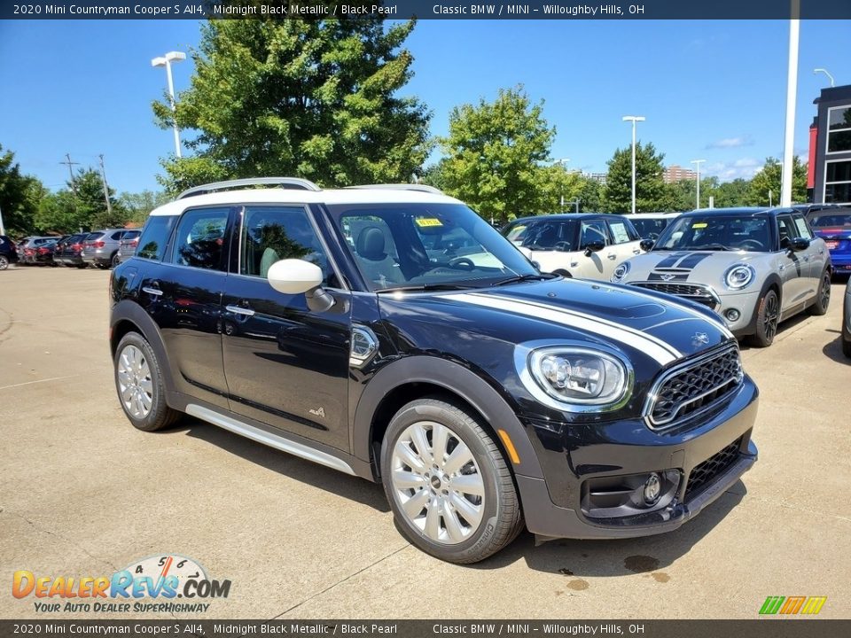 Front 3/4 View of 2020 Mini Countryman Cooper S All4 Photo #1