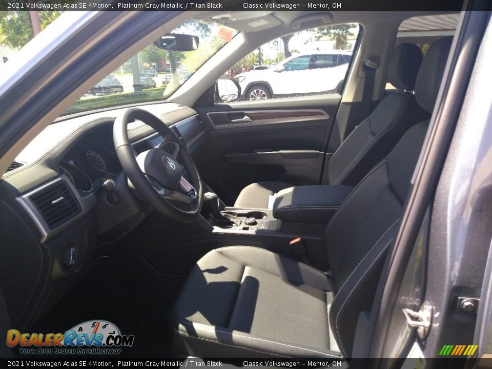 Front Seat of 2021 Volkswagen Atlas SE 4Motion Photo #3