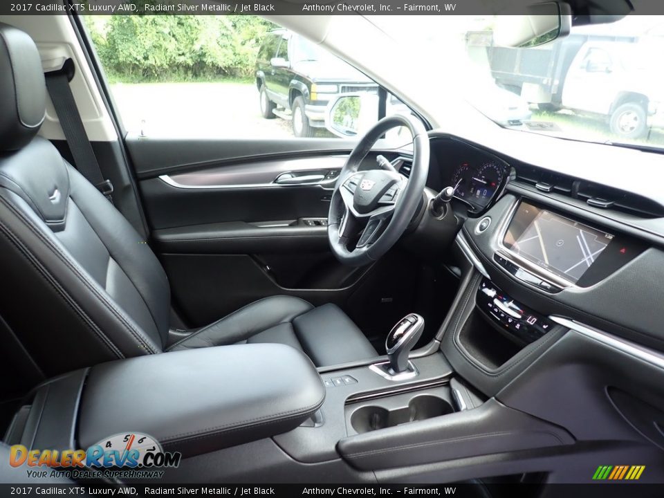 2017 Cadillac XT5 Luxury AWD Radiant Silver Metallic / Jet Black Photo #9