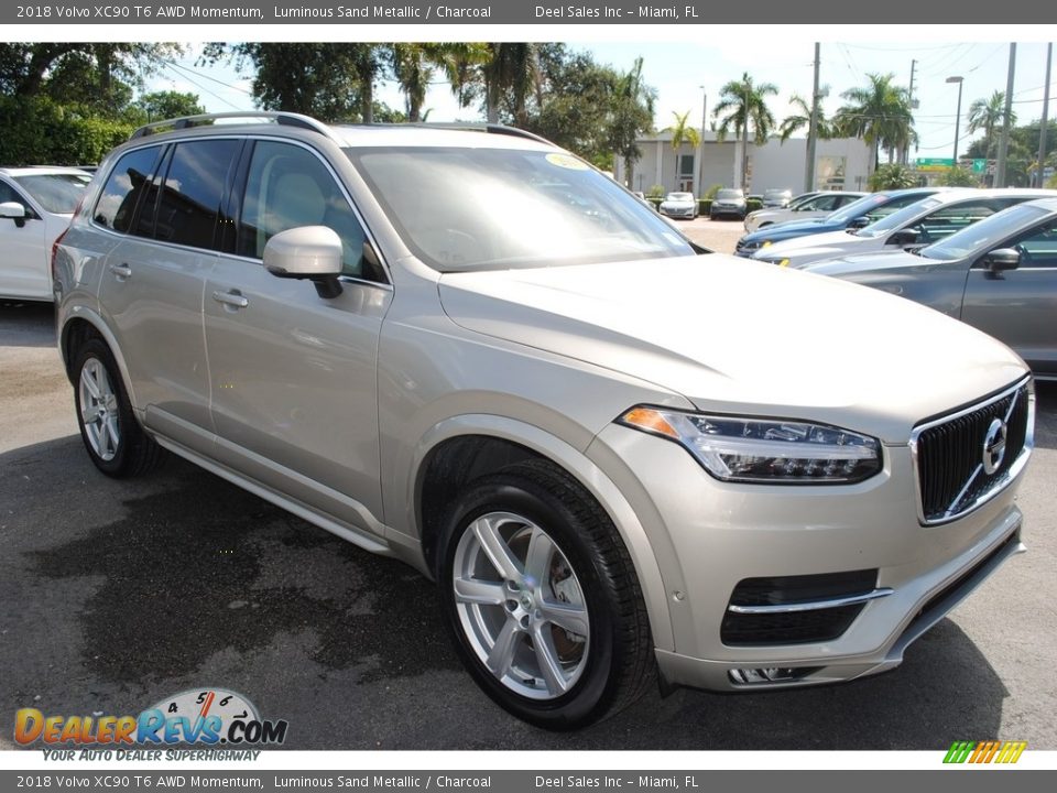 2018 Volvo XC90 T6 AWD Momentum Luminous Sand Metallic / Charcoal Photo #2