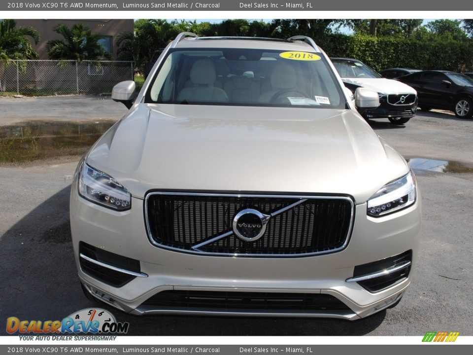 2018 Volvo XC90 T6 AWD Momentum Luminous Sand Metallic / Charcoal Photo #3