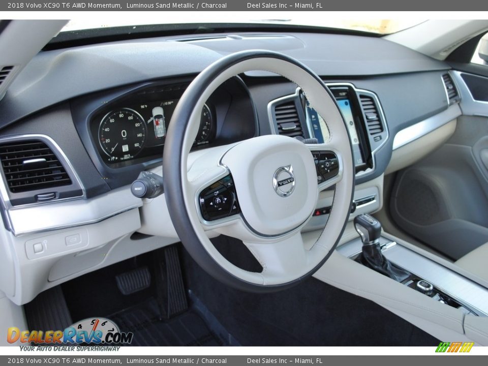 2018 Volvo XC90 T6 AWD Momentum Luminous Sand Metallic / Charcoal Photo #14