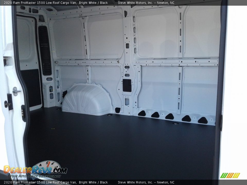 2020 Ram ProMaster 1500 Low Roof Cargo Van Bright White / Black Photo #13