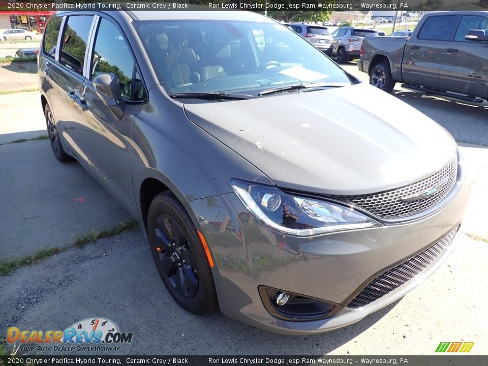 2020 Chrysler Pacifica Hybrid Touring Ceramic Grey / Black Photo #7