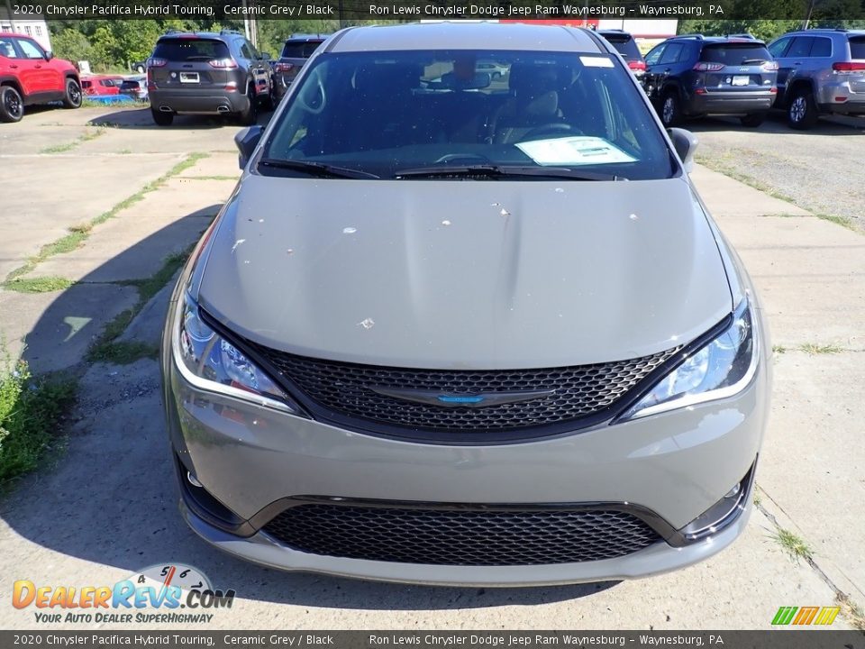 2020 Chrysler Pacifica Hybrid Touring Ceramic Grey / Black Photo #8