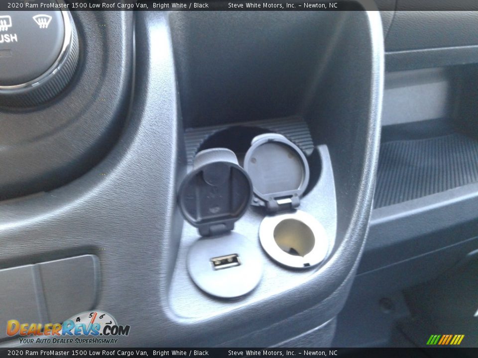 2020 Ram ProMaster 1500 Low Roof Cargo Van Bright White / Black Photo #23