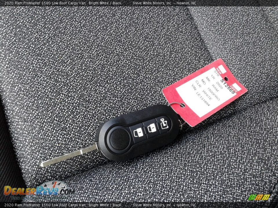 2020 Ram ProMaster 1500 Low Roof Cargo Van Bright White / Black Photo #26