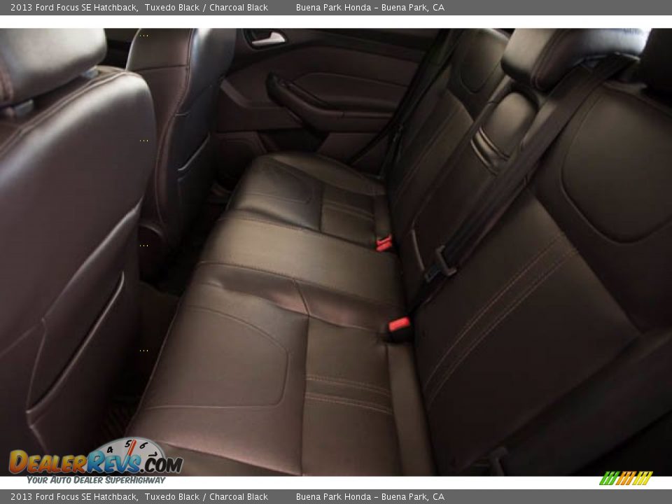 2013 Ford Focus SE Hatchback Tuxedo Black / Charcoal Black Photo #4