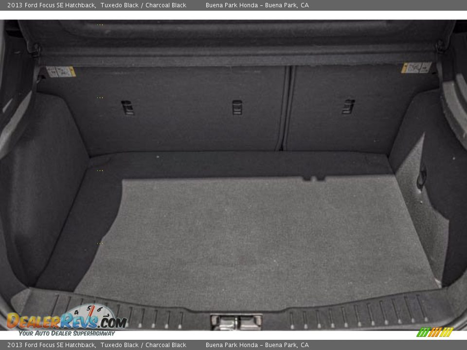 2013 Ford Focus SE Hatchback Tuxedo Black / Charcoal Black Photo #16