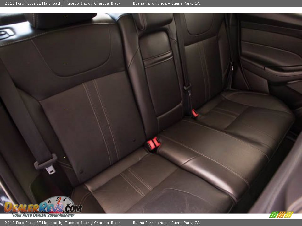 2013 Ford Focus SE Hatchback Tuxedo Black / Charcoal Black Photo #18