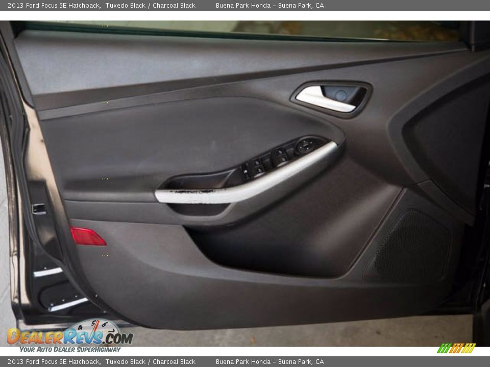 2013 Ford Focus SE Hatchback Tuxedo Black / Charcoal Black Photo #22