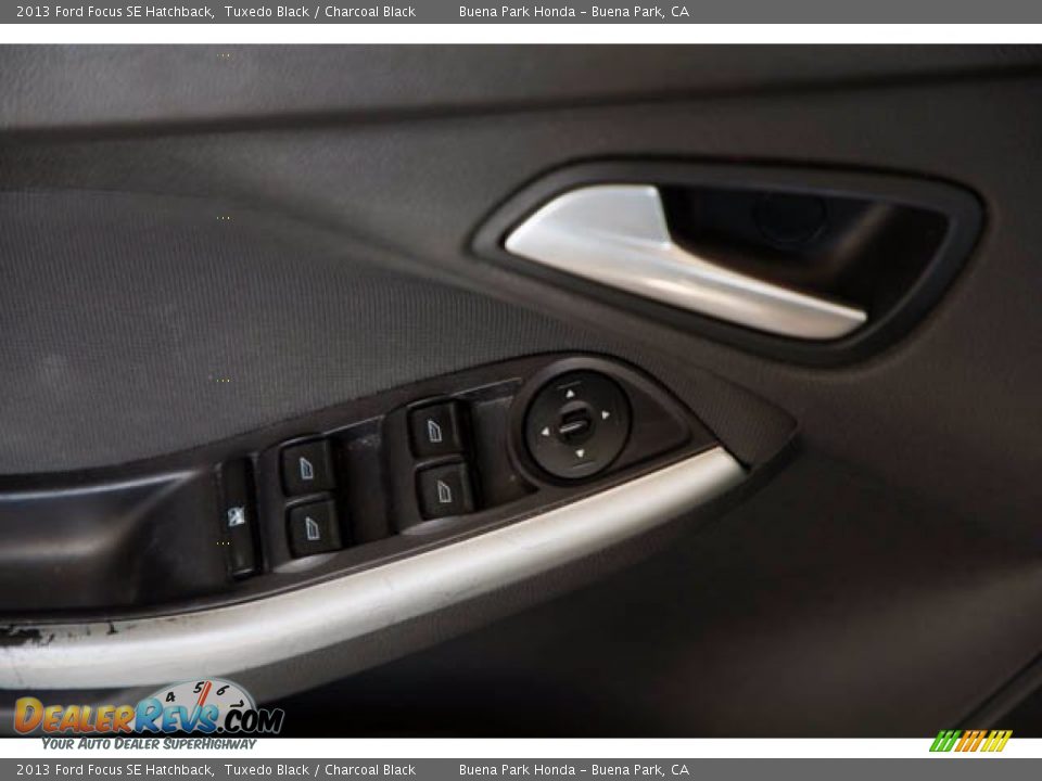 2013 Ford Focus SE Hatchback Tuxedo Black / Charcoal Black Photo #23
