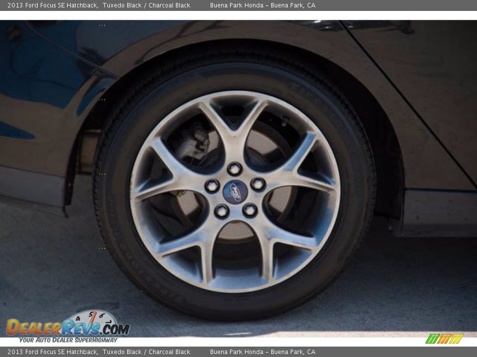 2013 Ford Focus SE Hatchback Tuxedo Black / Charcoal Black Photo #29