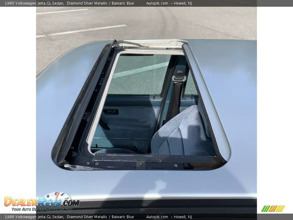 Sunroof of 1986 Volkswagen Jetta GL Sedan Photo #10