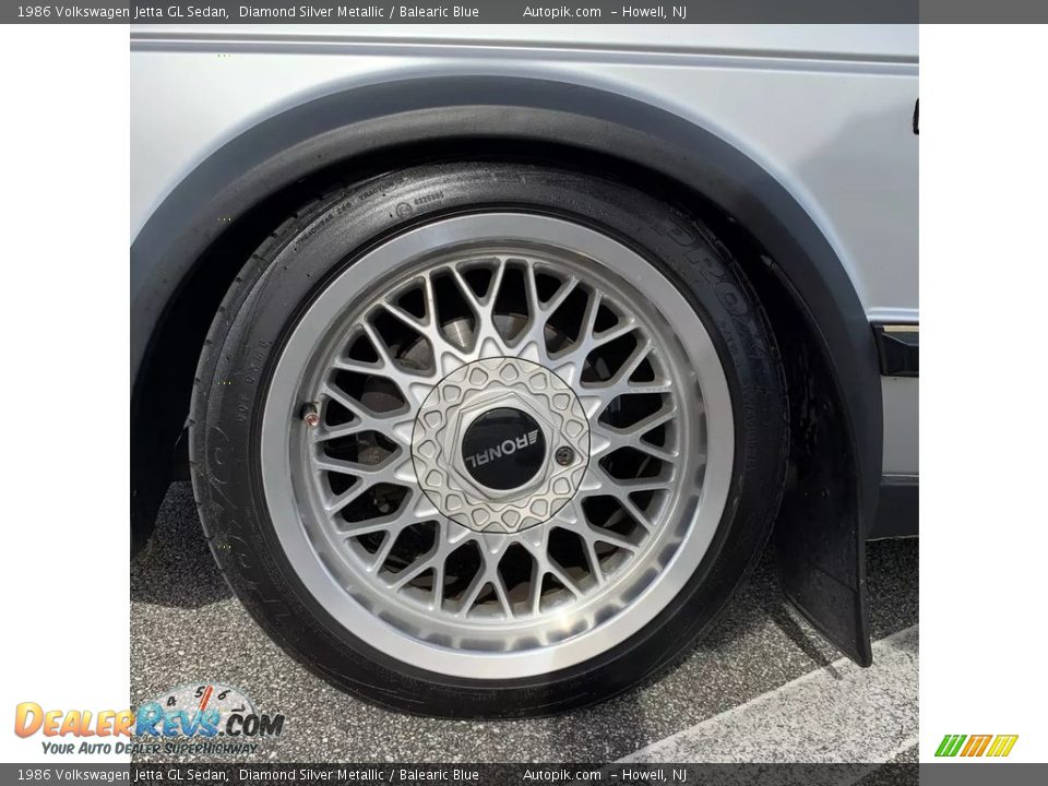 Custom Wheels of 1986 Volkswagen Jetta GL Sedan Photo #11