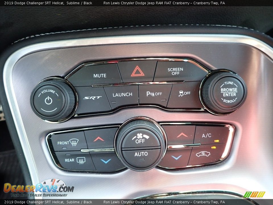 Controls of 2019 Dodge Challenger SRT Hellcat Photo #18