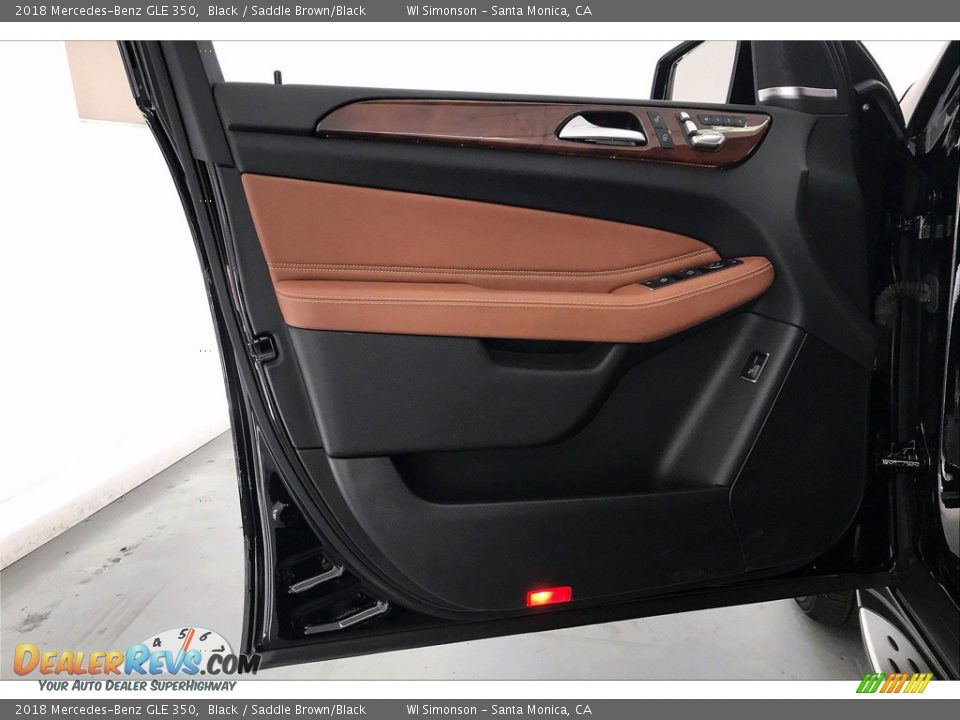 Door Panel of 2018 Mercedes-Benz GLE 350 Photo #25