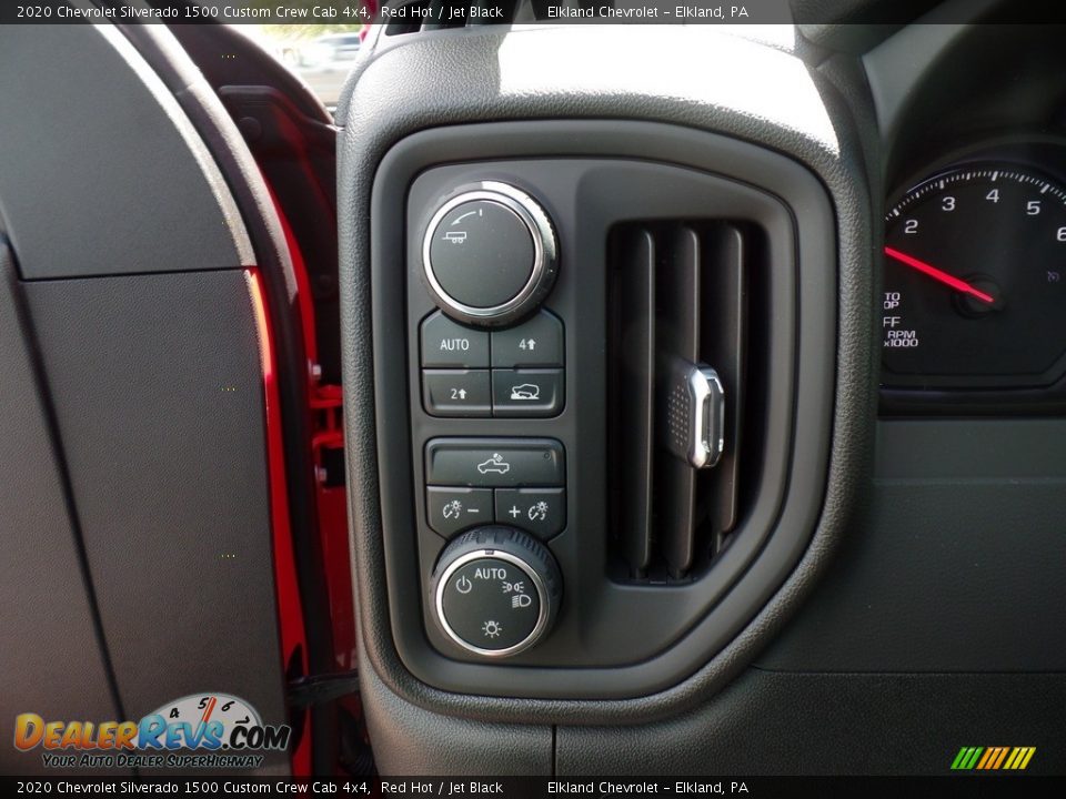 2020 Chevrolet Silverado 1500 Custom Crew Cab 4x4 Red Hot / Jet Black Photo #24