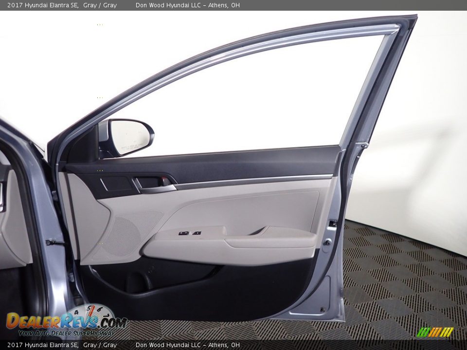 2017 Hyundai Elantra SE Gray / Gray Photo #24