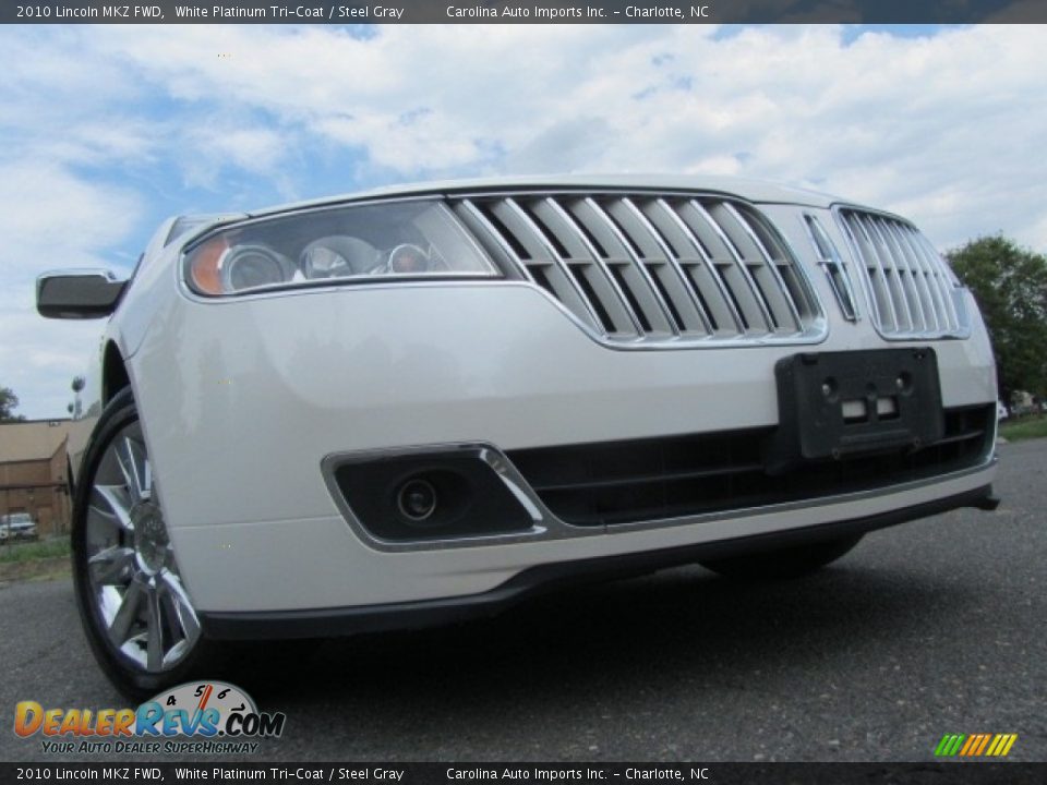 2010 Lincoln MKZ FWD White Platinum Tri-Coat / Steel Gray Photo #2