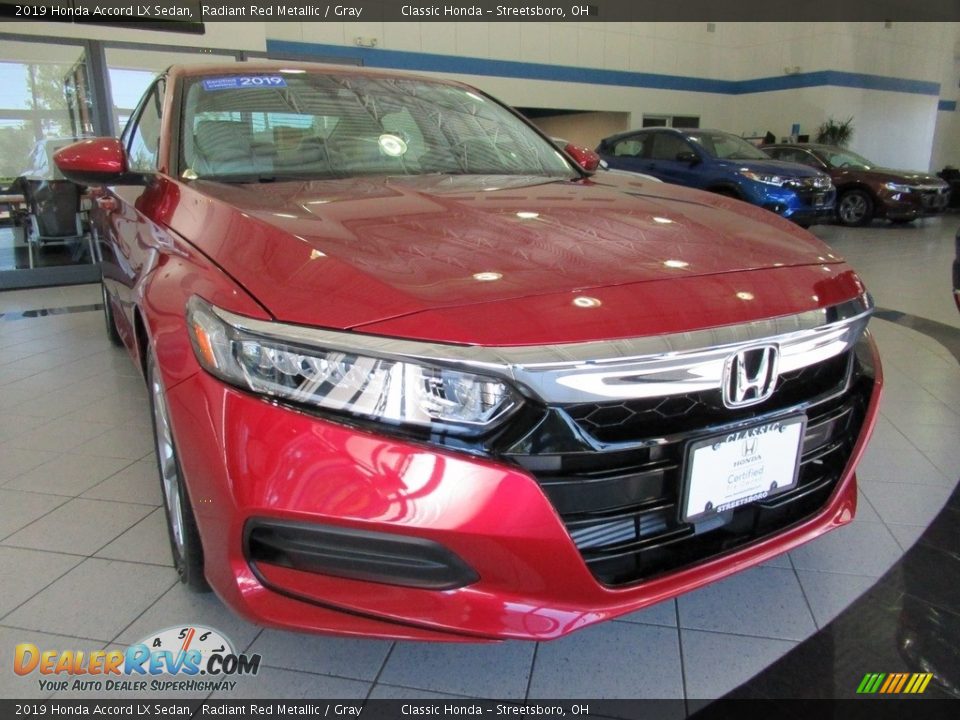 2019 Honda Accord LX Sedan Radiant Red Metallic / Gray Photo #6