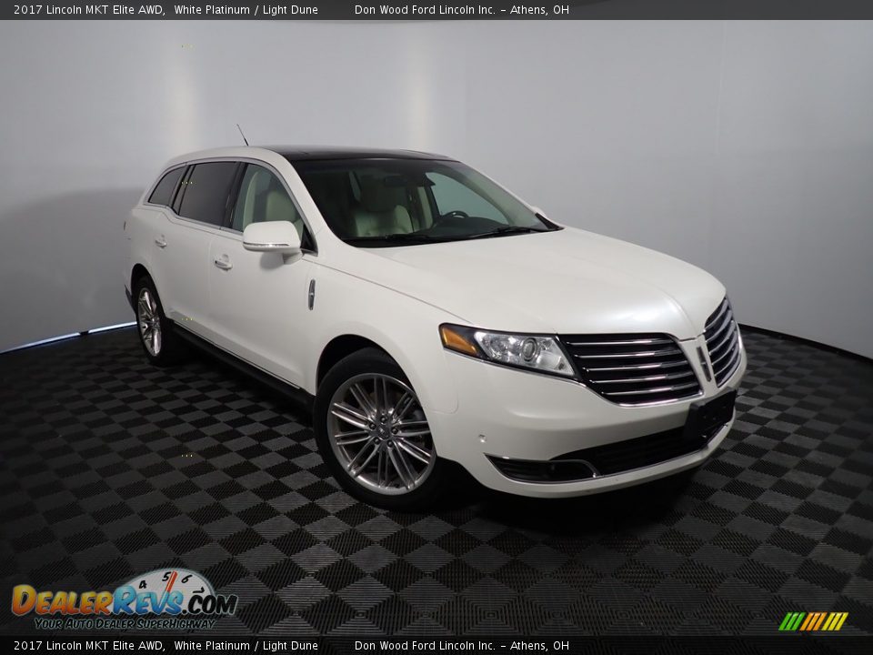 Front 3/4 View of 2017 Lincoln MKT Elite AWD Photo #6