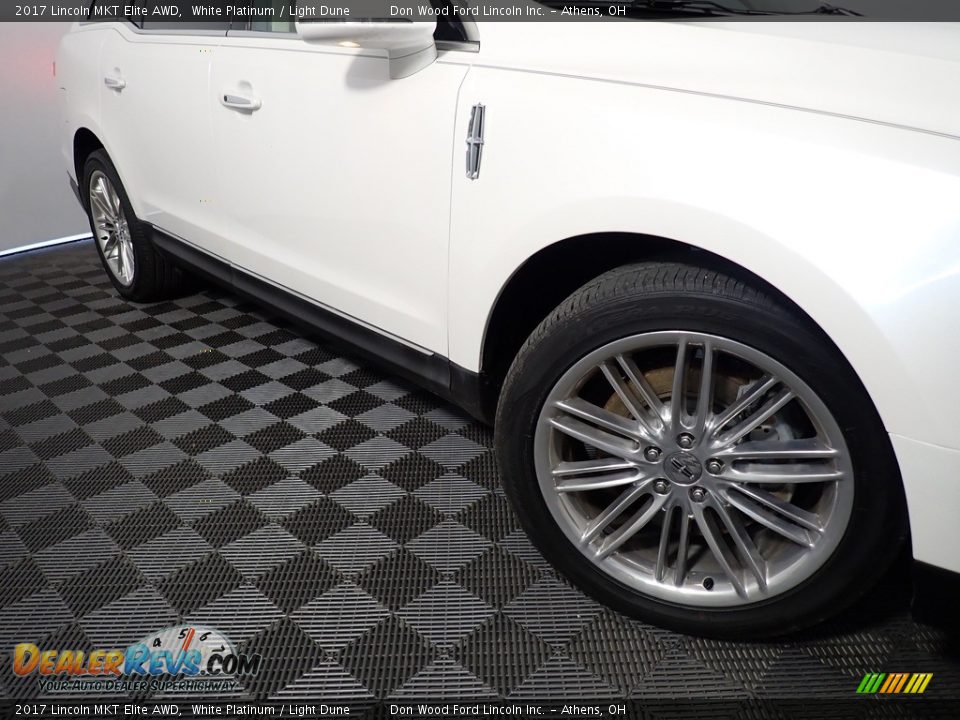 2017 Lincoln MKT Elite AWD Wheel Photo #7