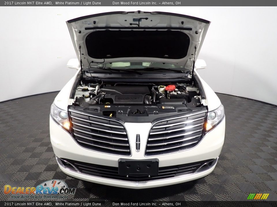 2017 Lincoln MKT Elite AWD White Platinum / Light Dune Photo #9
